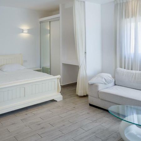 Royal Lea Apartmens ネタニア エクステリア 写真