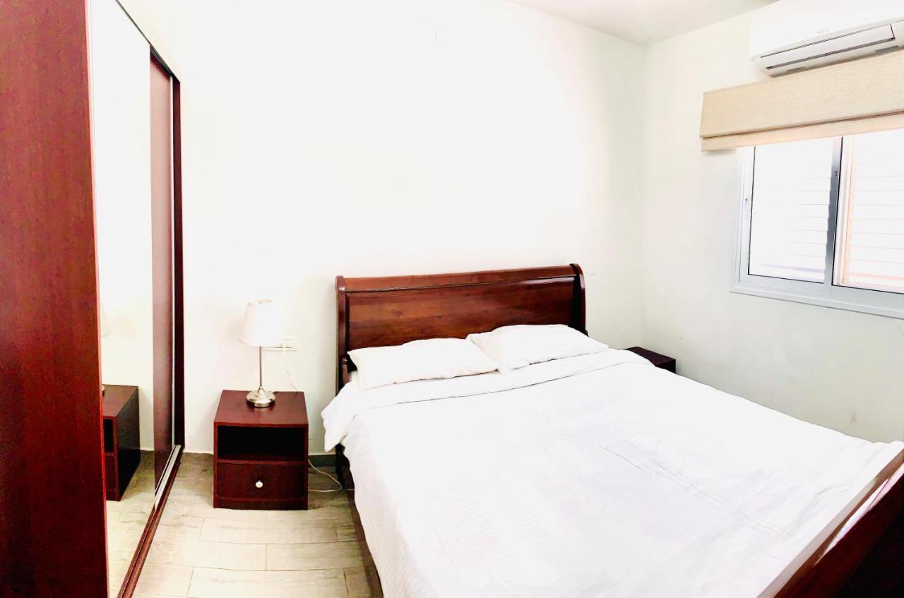 Royal Lea Apartmens ネタニア エクステリア 写真