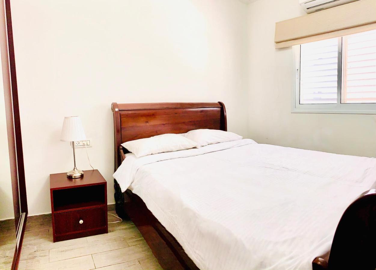 Royal Lea Apartmens ネタニア エクステリア 写真