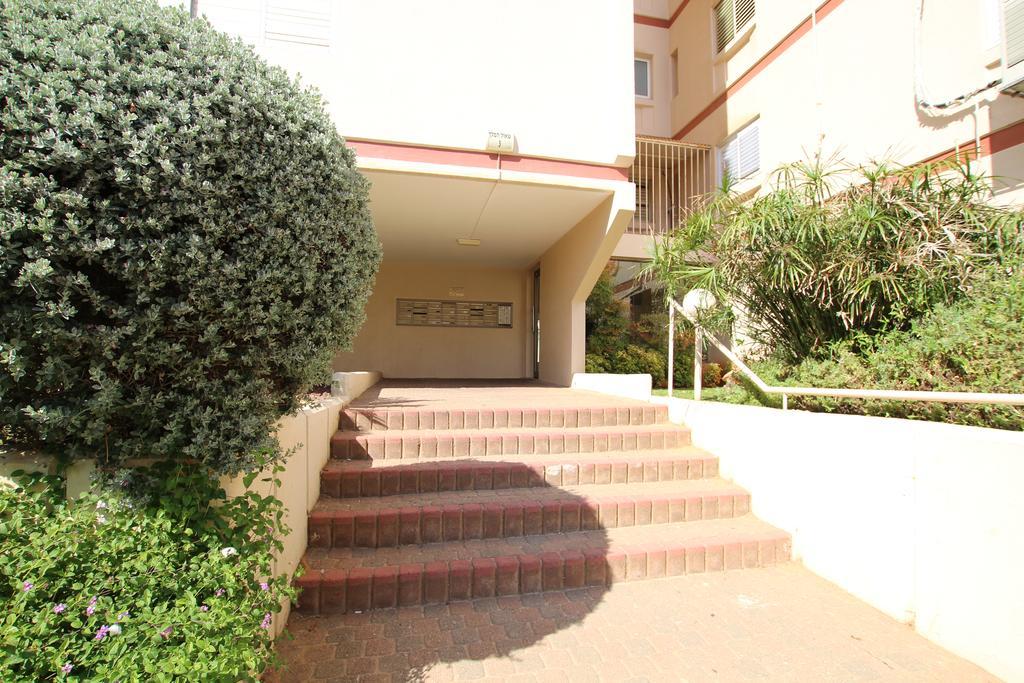 Royal Lea Apartmens ネタニア エクステリア 写真