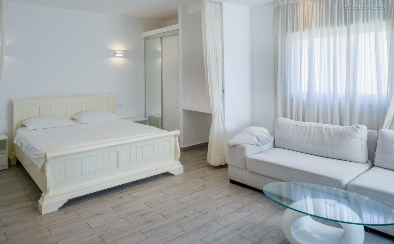 Royal Lea Apartmens ネタニア エクステリア 写真