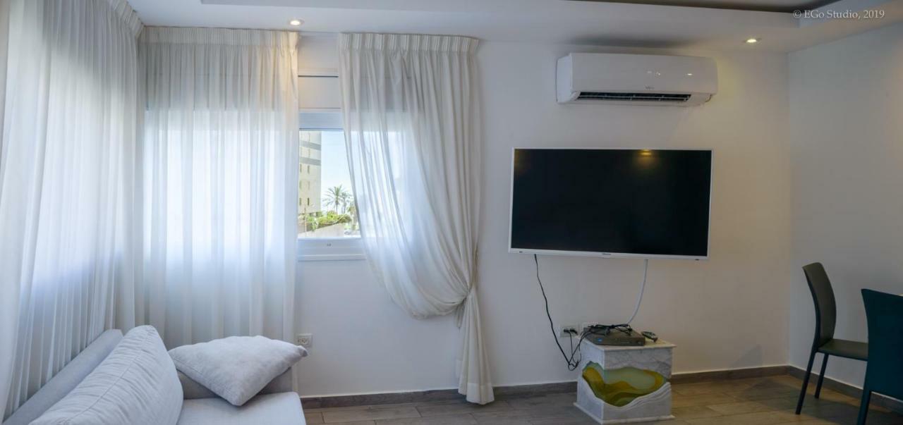 Royal Lea Apartmens ネタニア エクステリア 写真